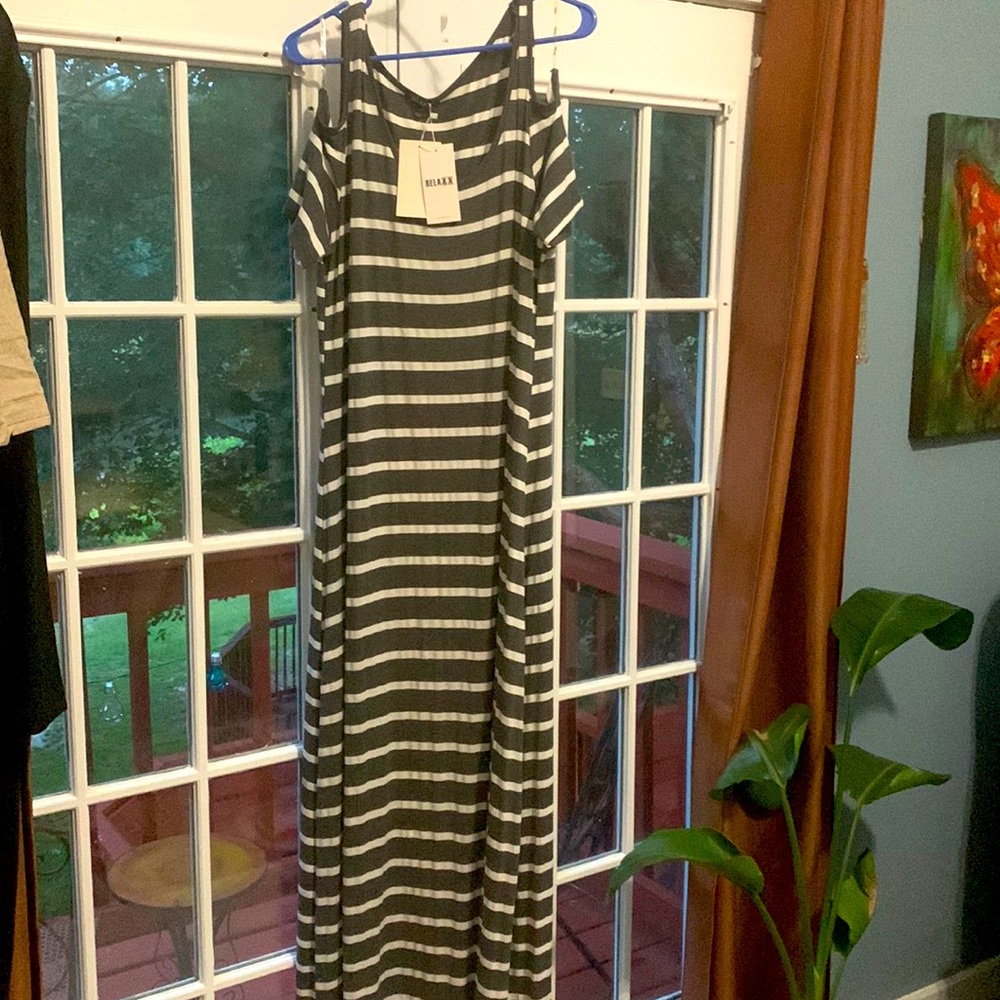 Gray and white striped dress with cute "bare" shoulders.  New with tags. Size 1X